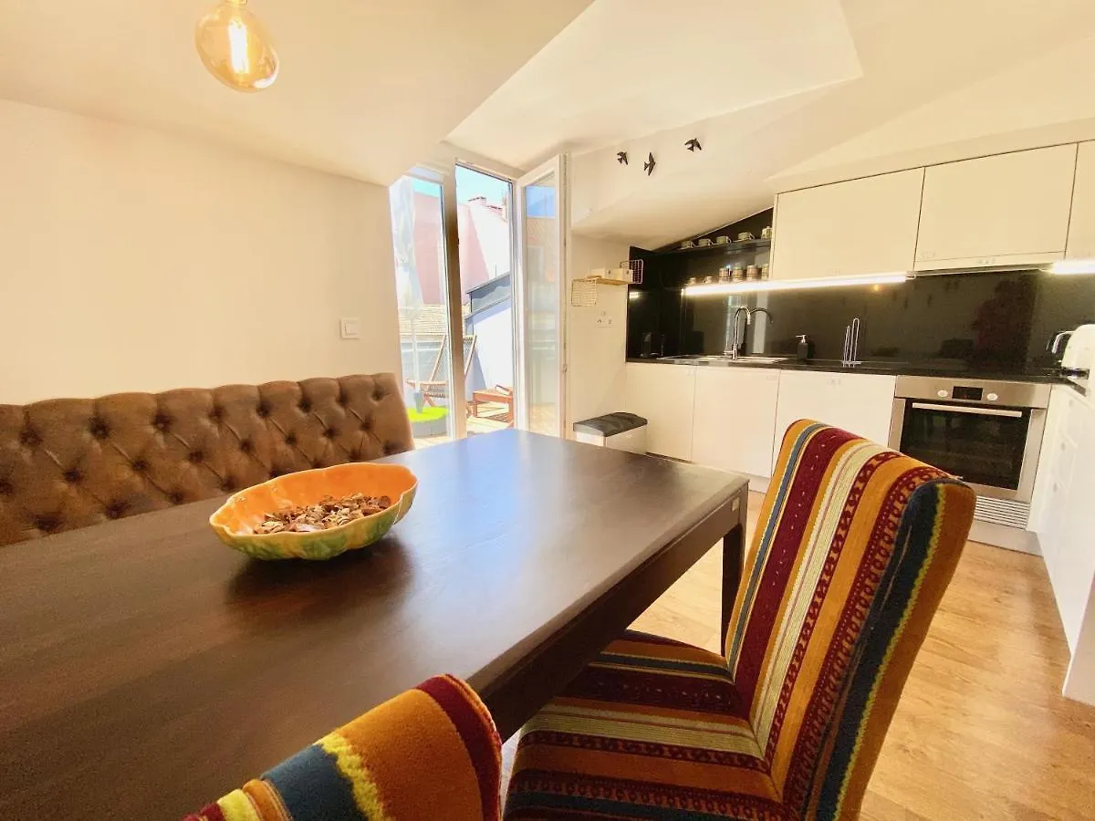 Unique Apartment By Myplaceforyou, In The Center Of Lisbon With Views Over The City And The Tagus River